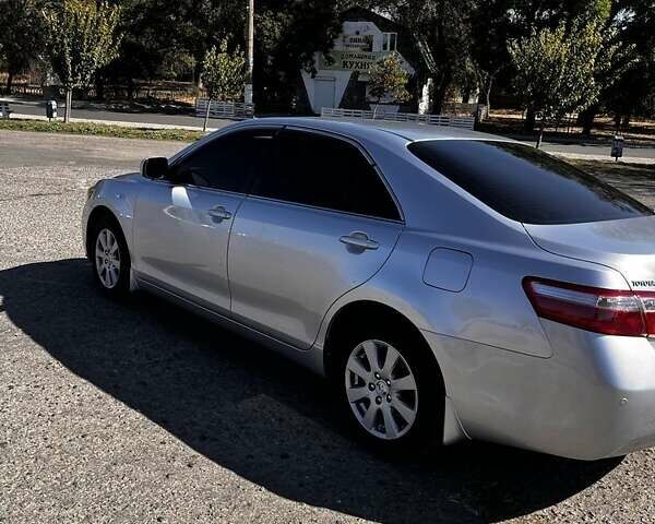 Сірий Тойота Камрі, об'ємом двигуна 2.4 л та пробігом 281 тис. км за 10000 $, фото 7 на Automoto.ua