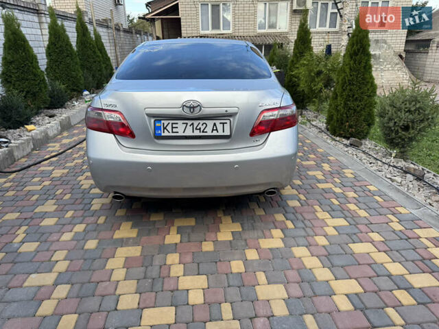 Серый Тойота Камри, объемом двигателя 3.46 л и пробегом 289 тыс. км за 9300 $, фото 4 на Automoto.ua
