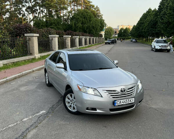 Серый Тойота Камри, объемом двигателя 3.5 л и пробегом 290 тыс. км за 8500 $, фото 28 на Automoto.ua