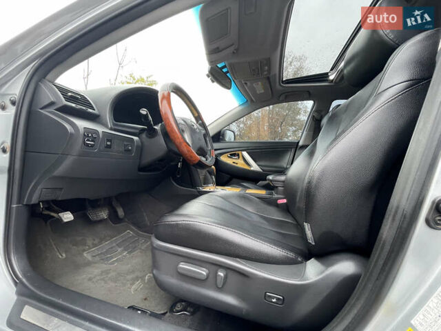 Сірий Тойота Камрі, об'ємом двигуна 3.46 л та пробігом 286 тис. км за 7650 $, фото 16 на Automoto.ua