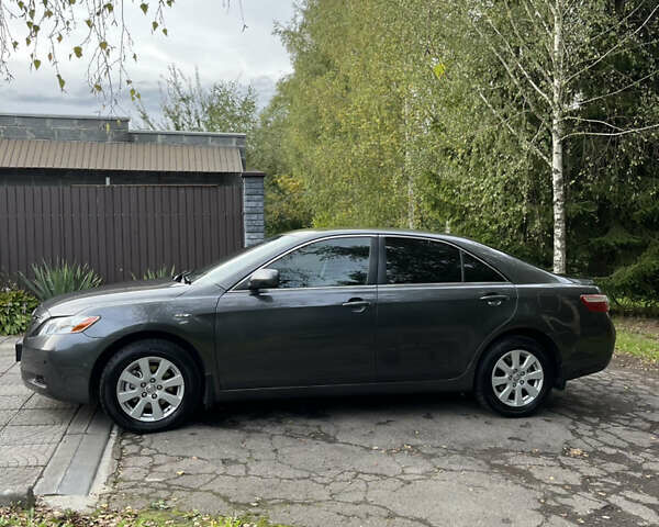 Серый Тойота Камри, объемом двигателя 2.4 л и пробегом 220 тыс. км за 8700 $, фото 15 на Automoto.ua