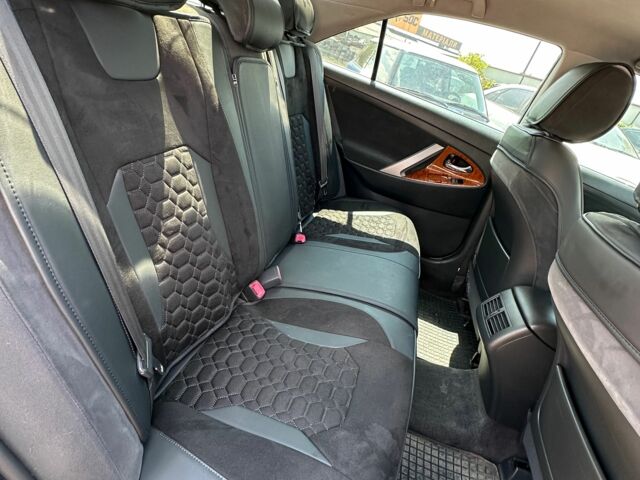 Сірий Тойота Камрі, об'ємом двигуна 2.4 л та пробігом 273 тис. км за 8500 $, фото 4 на Automoto.ua