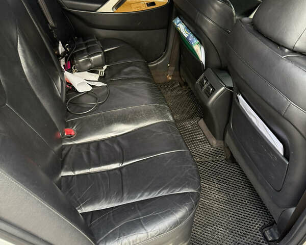 Серый Тойота Камри, объемом двигателя 2.4 л и пробегом 311 тыс. км за 7700 $, фото 14 на Automoto.ua