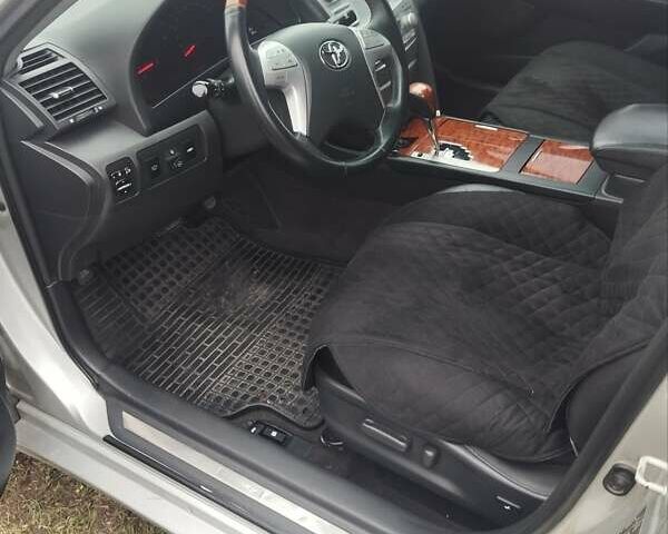 Серый Тойота Камри, объемом двигателя 3.5 л и пробегом 200 тыс. км за 8800 $, фото 12 на Automoto.ua