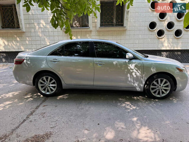 Сірий Тойота Камрі, об'ємом двигуна 2.36 л та пробігом 294 тис. км за 8700 $, фото 10 на Automoto.ua