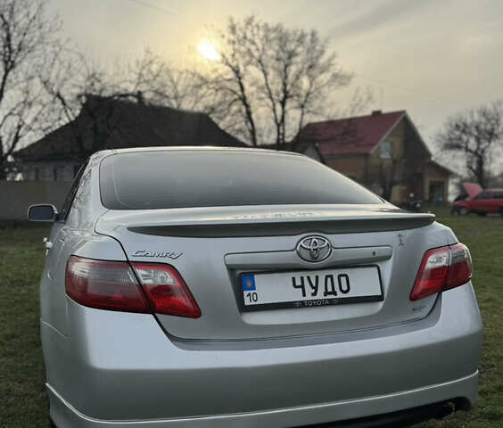 Сірий Тойота Камрі, об'ємом двигуна 2.36 л та пробігом 350 тис. км за 7800 $, фото 5 на Automoto.ua