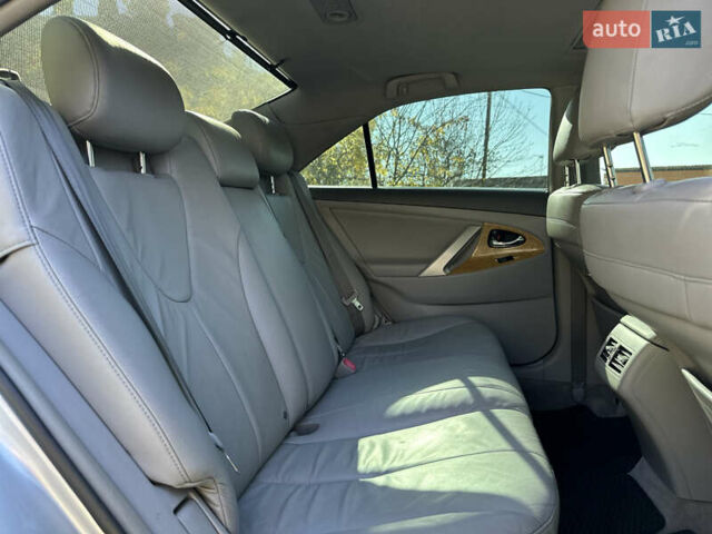 Сірий Тойота Камрі, об'ємом двигуна 3.46 л та пробігом 280 тис. км за 6400 $, фото 9 на Automoto.ua