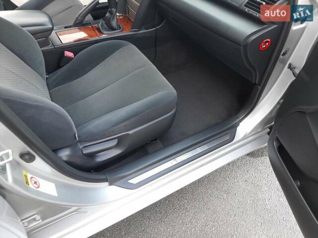 Серый Тойота Камри, объемом двигателя 2.4 л и пробегом 193 тыс. км за 10700 $, фото 16 на Automoto.ua