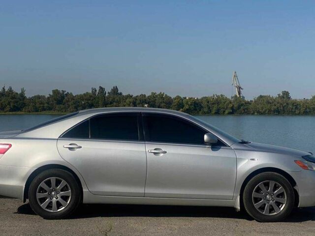 Сірий Тойота Камрі, об'ємом двигуна 3.5 л та пробігом 144 тис. км за 10300 $, фото 6 на Automoto.ua