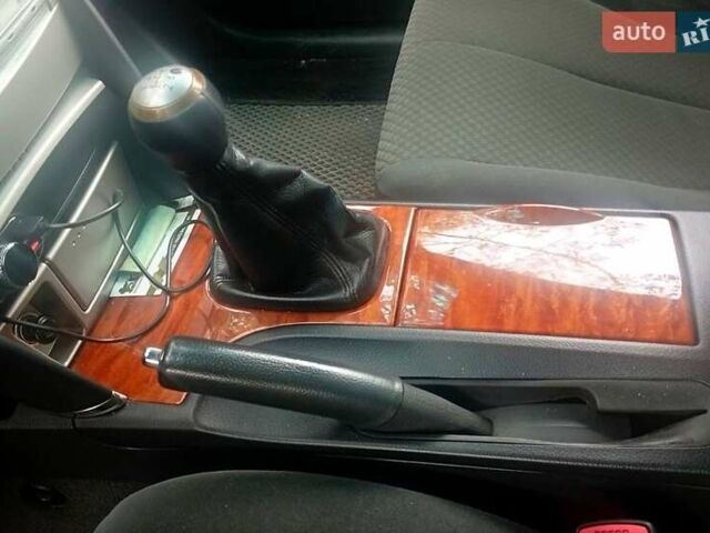 Серый Тойота Камри, объемом двигателя 2.4 л и пробегом 262 тыс. км за 7000 $, фото 6 на Automoto.ua