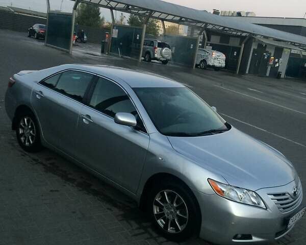 Серый Тойота Камри, объемом двигателя 2.4 л и пробегом 230 тыс. км за 8500 $, фото 14 на Automoto.ua