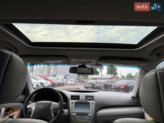 Серый Тойота Камри, объемом двигателя 3.46 л и пробегом 285 тыс. км за 8690 $, фото 27 на Automoto.ua