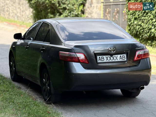 Сірий Тойота Камрі, об'ємом двигуна 2.5 л та пробігом 270 тис. км за 7200 $, фото 2 на Automoto.ua