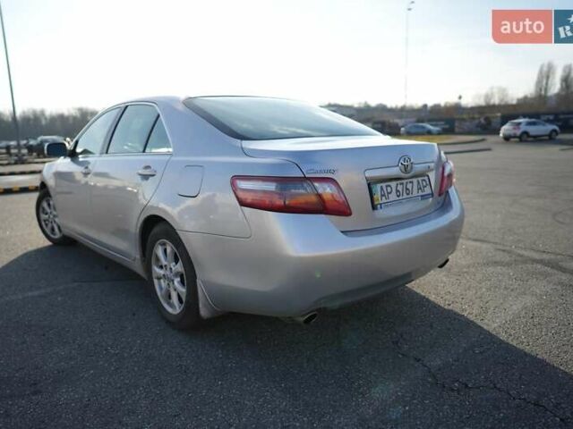 Серый Тойота Камри, объемом двигателя 3.46 л и пробегом 428 тыс. км за 10000 $, фото 5 на Automoto.ua