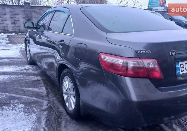 Серый Тойота Камри, объемом двигателя 2.36 л и пробегом 305 тыс. км за 7800 $, фото 15 на Automoto.ua