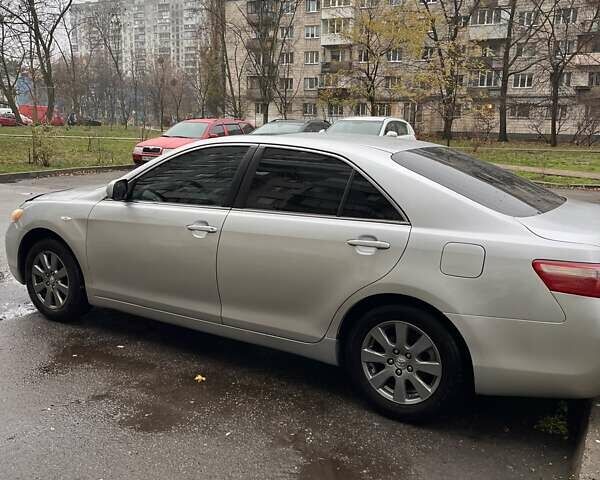 Серый Тойота Камри, объемом двигателя 2.36 л и пробегом 314 тыс. км за 7000 $, фото 17 на Automoto.ua