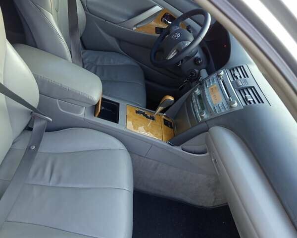 Тойота Камри 2007 в Киеве на Automoto.ua Серый Тойота Камри, объемом двигателя 2.4 л и пробегом 210 тыс. км за 8000 $, фото 11 на Automoto.ua