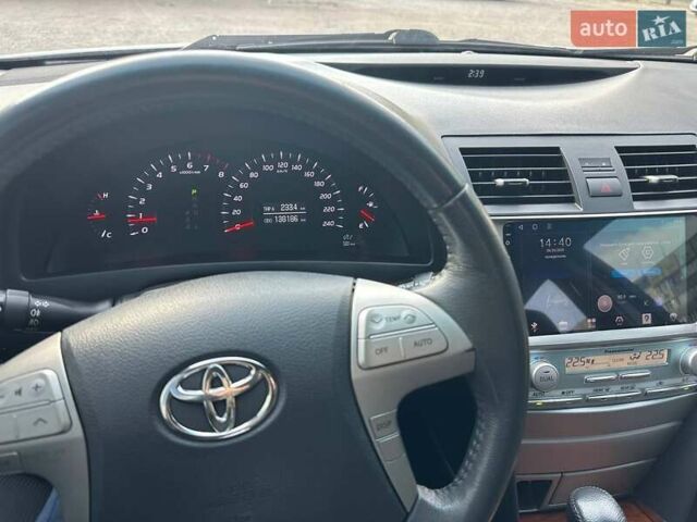 Серый Тойота Камри, объемом двигателя 2.4 л и пробегом 138 тыс. км за 11500 $, фото 22 на Automoto.ua