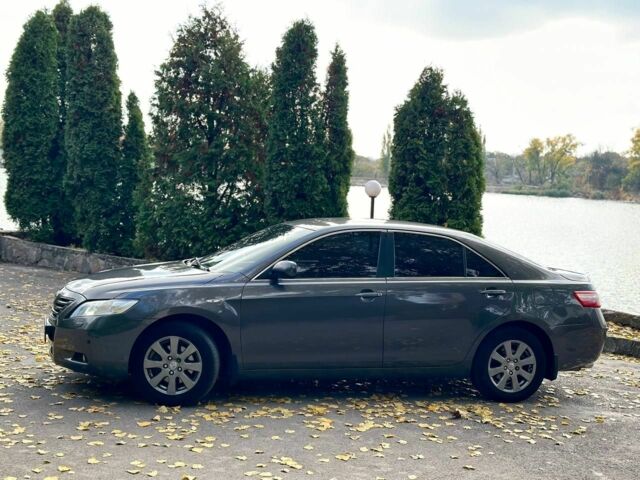 Тойота Камрі 2007 у Кропивницькому (Кіровограді) на Automoto.ua Сірий Тойота Камрі, об'ємом двигуна 3.5 л та пробігом 320 тис. км за 8500 $, фото 5 на Automoto.ua