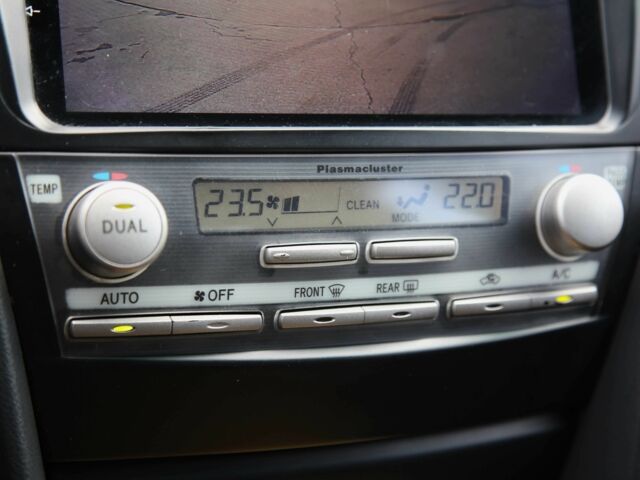 Сірий Тойота Камрі, об'ємом двигуна 3.5 л та пробігом 231 тис. км за 10000 $, фото 16 на Automoto.ua