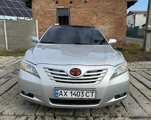 Тойота Камри 2007 в Люботине на Automoto.ua Серый Тойота Камри, объемом двигателя 2.4 л и пробегом 194 тыс. км за 10000 $, фото 1 на Automoto.ua