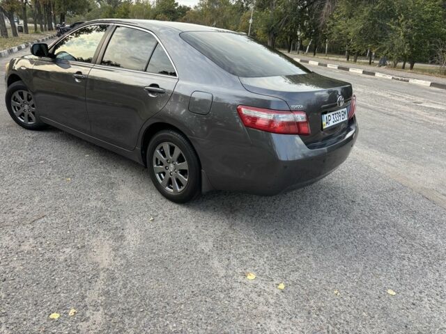 Сірий Тойота Камрі, об'ємом двигуна 2.4 л та пробігом 270 тис. км за 8000 $, фото 2 на Automoto.ua