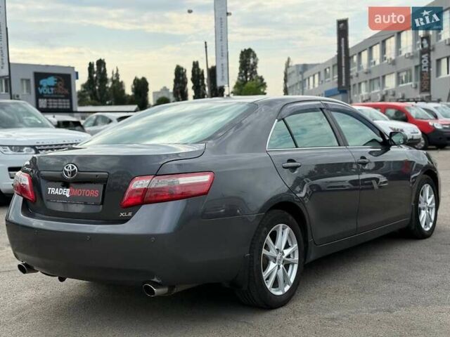 Серый Тойота Камри, объемом двигателя 3.46 л и пробегом 285 тыс. км за 8690 $, фото 8 на Automoto.ua