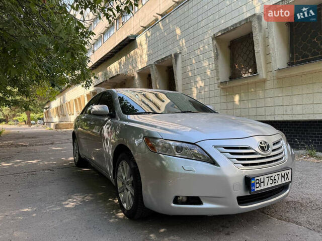 Сірий Тойота Камрі, об'ємом двигуна 2.36 л та пробігом 294 тис. км за 8700 $, фото 7 на Automoto.ua