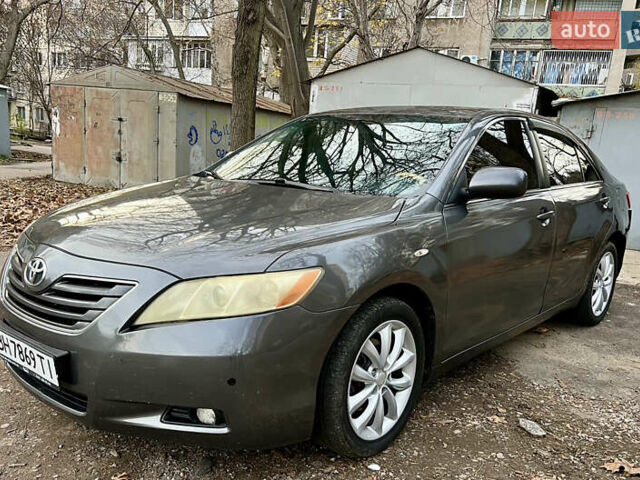 Сірий Тойота Камрі, об'ємом двигуна 3.46 л та пробігом 280 тис. км за 7000 $, фото 6 на Automoto.ua