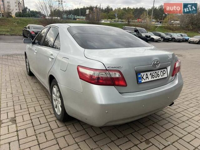 Тойота Камри 2007 в Киеве на Automoto.ua Серый Тойота Камри, объемом двигателя 2.4 л и пробегом 210 тыс. км за 7999 $, фото 5 на Automoto.ua