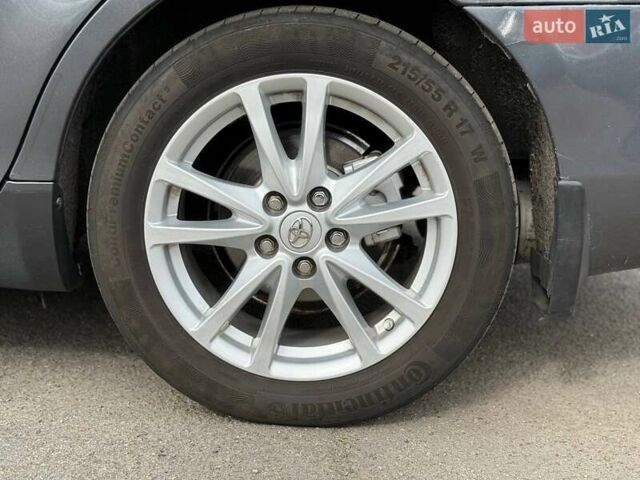 Серый Тойота Камри, объемом двигателя 3.46 л и пробегом 285 тыс. км за 8690 $, фото 9 на Automoto.ua