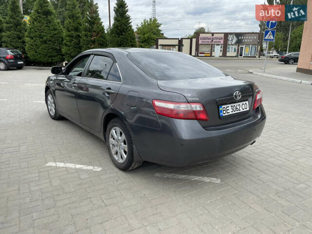 Серый Тойота Камри, объемом двигателя 2.36 л и пробегом 299 тыс. км за 7700 $, фото 5 на Automoto.ua
