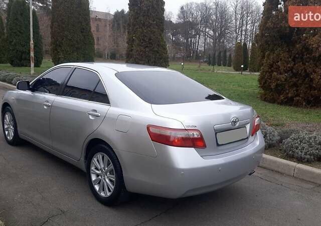 Серый Тойота Камри, объемом двигателя 2.4 л и пробегом 193 тыс. км за 10700 $, фото 8 на Automoto.ua