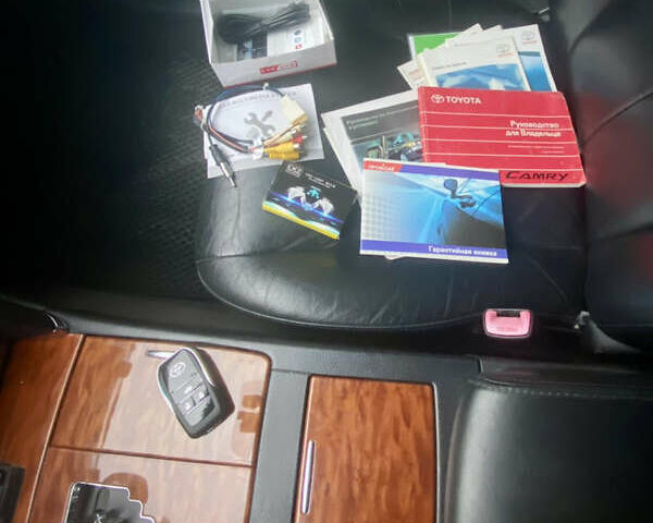Серый Тойота Камри, объемом двигателя 3.46 л и пробегом 370 тыс. км за 9999 $, фото 14 на Automoto.ua