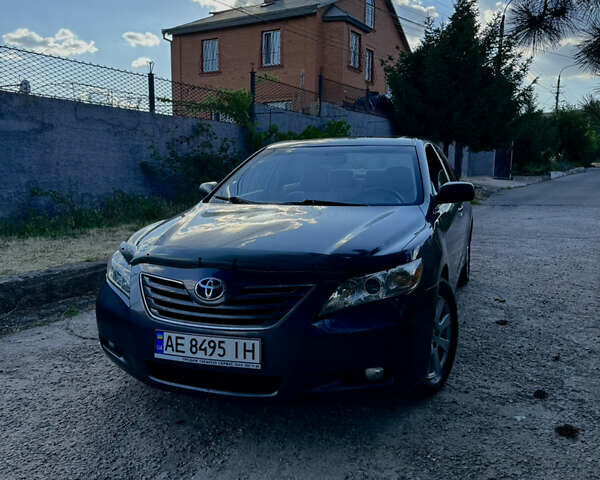 Сірий Тойота Камрі, об'ємом двигуна 2.4 л та пробігом 422 тис. км за 8000 $, фото 2 на Automoto.ua