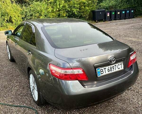 Сірий Тойота Камрі, об'ємом двигуна 2.36 л та пробігом 274 тис. км за 7689 $, фото 30 на Automoto.ua