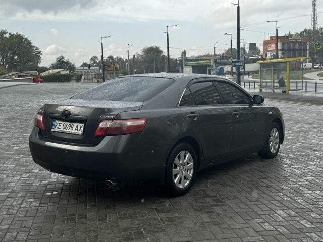 Сірий Тойота Камрі, об'ємом двигуна 2.4 л та пробігом 241 тис. км за 6500 $, фото 4 на Automoto.ua