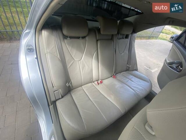 Серый Тойота Камри, объемом двигателя 3.5 л и пробегом 379 тыс. км за 10200 $, фото 20 на Automoto.ua