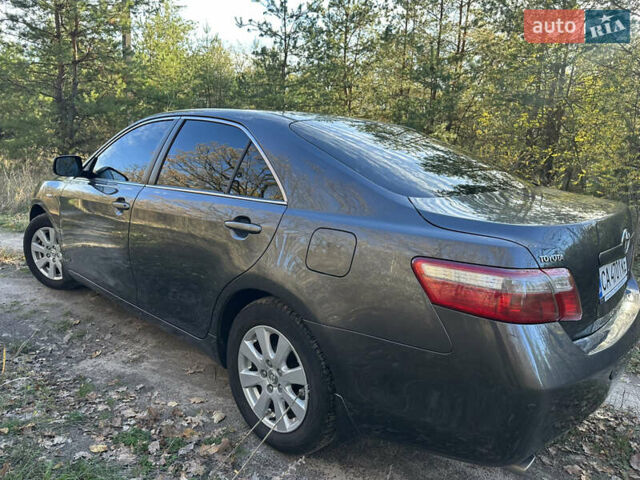 Серый Тойота Камри, объемом двигателя 3.46 л и пробегом 262 тыс. км за 9300 $, фото 7 на Automoto.ua