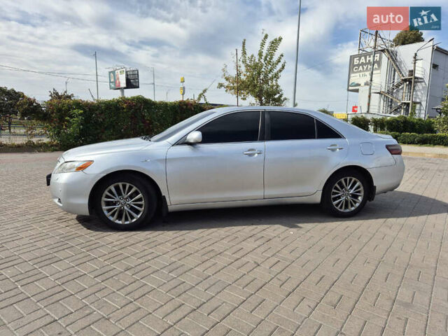 Серый Тойота Камри, объемом двигателя 3.46 л и пробегом 305 тыс. км за 8500 $, фото 8 на Automoto.ua