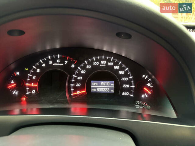 Сірий Тойота Камрі, об'ємом двигуна 2.4 л та пробігом 300 тис. км за 7700 $, фото 21 на Automoto.ua