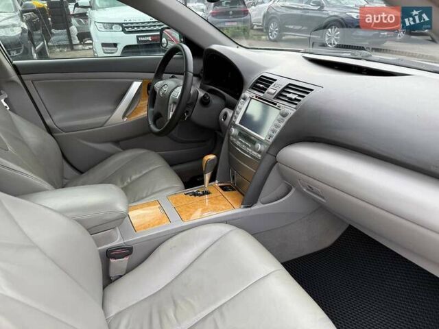 Серый Тойота Камри, объемом двигателя 3.46 л и пробегом 285 тыс. км за 8690 $, фото 26 на Automoto.ua