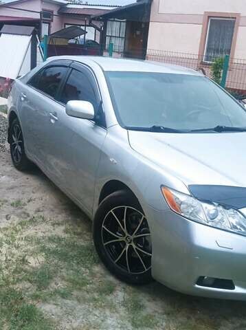 Серый Тойота Камри, объемом двигателя 2.4 л и пробегом 286 тыс. км за 9500 $, фото 24 на Automoto.ua