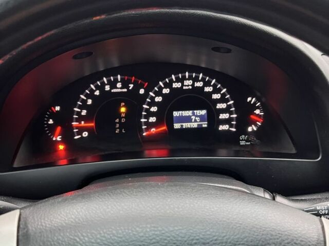 Серый Тойота Камри, объемом двигателя 2.4 л и пробегом 314 тыс. км за 6800 $, фото 11 на Automoto.ua