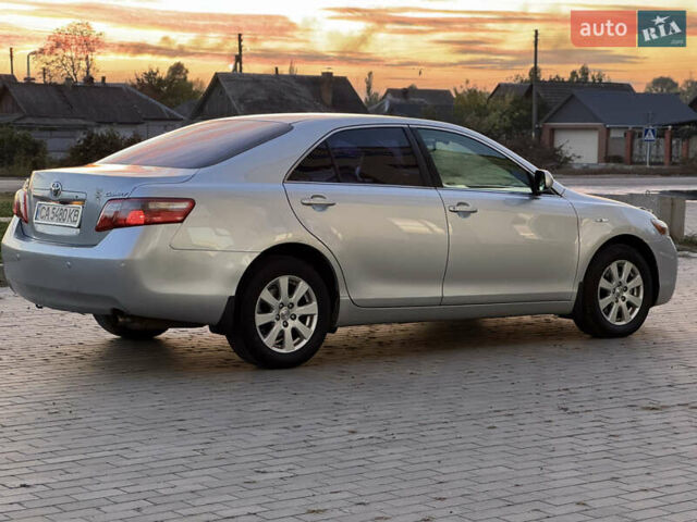 Серый Тойота Камри, объемом двигателя 2.36 л и пробегом 221 тыс. км за 7999 $, фото 7 на Automoto.ua