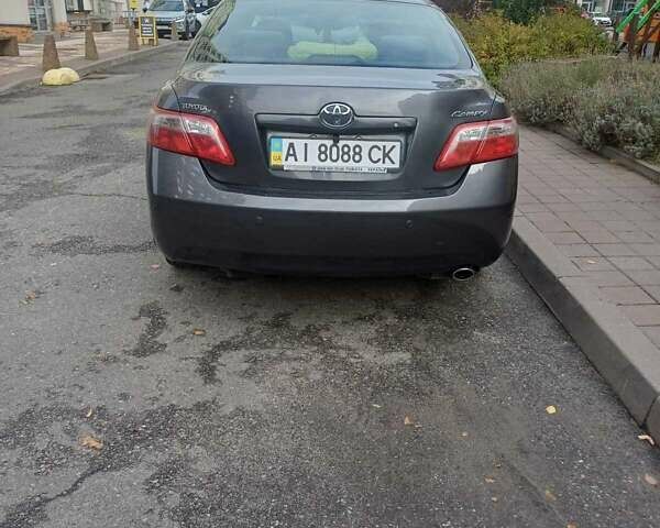 Тойота Камрі 2007 у Києві на Automoto.ua Сірий Тойота Камрі, об'ємом двигуна 2.36 л та пробігом 191 тис. км за 9500 $, фото 5 на Automoto.ua