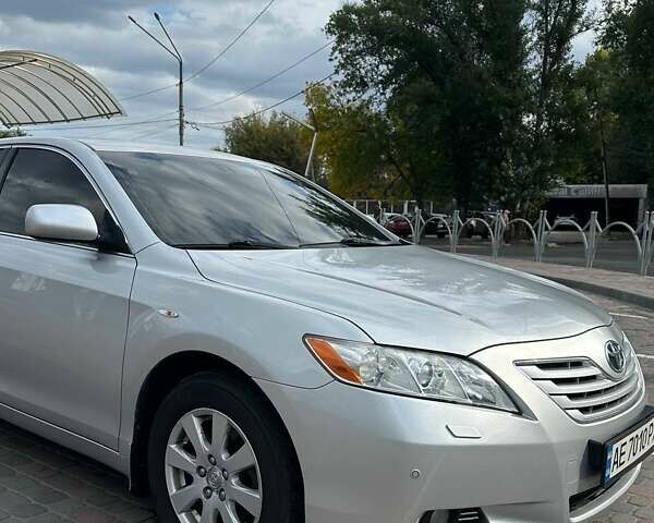 Серый Тойота Камри, объемом двигателя 2.4 л и пробегом 138 тыс. км за 11500 $, фото 6 на Automoto.ua