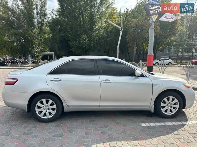 Серый Тойота Камри, объемом двигателя 2.4 л и пробегом 138 тыс. км за 11500 $, фото 4 на Automoto.ua