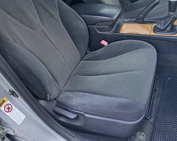 Сірий Тойота Камрі, об'ємом двигуна 2.36 л та пробігом 371 тис. км за 7800 $, фото 4 на Automoto.ua