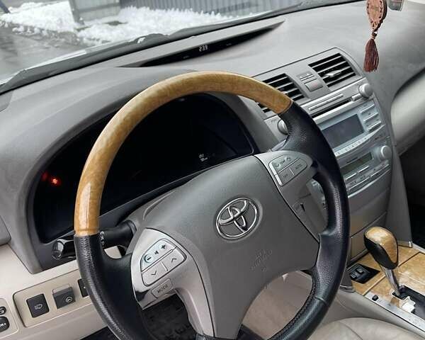 Сірий Тойота Камрі, об'ємом двигуна 3.5 л та пробігом 320 тис. км за 8400 $, фото 14 на Automoto.ua